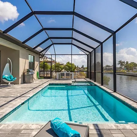 Waterfront W Pool & Hot Tub - Villa Azure - Roelens Vacations